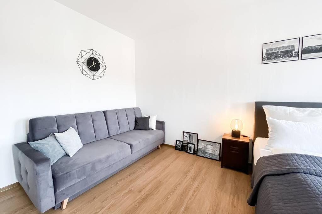 Luxus-Apartment in Leipzig mit Privat-Parkplatz Buitenkant foto