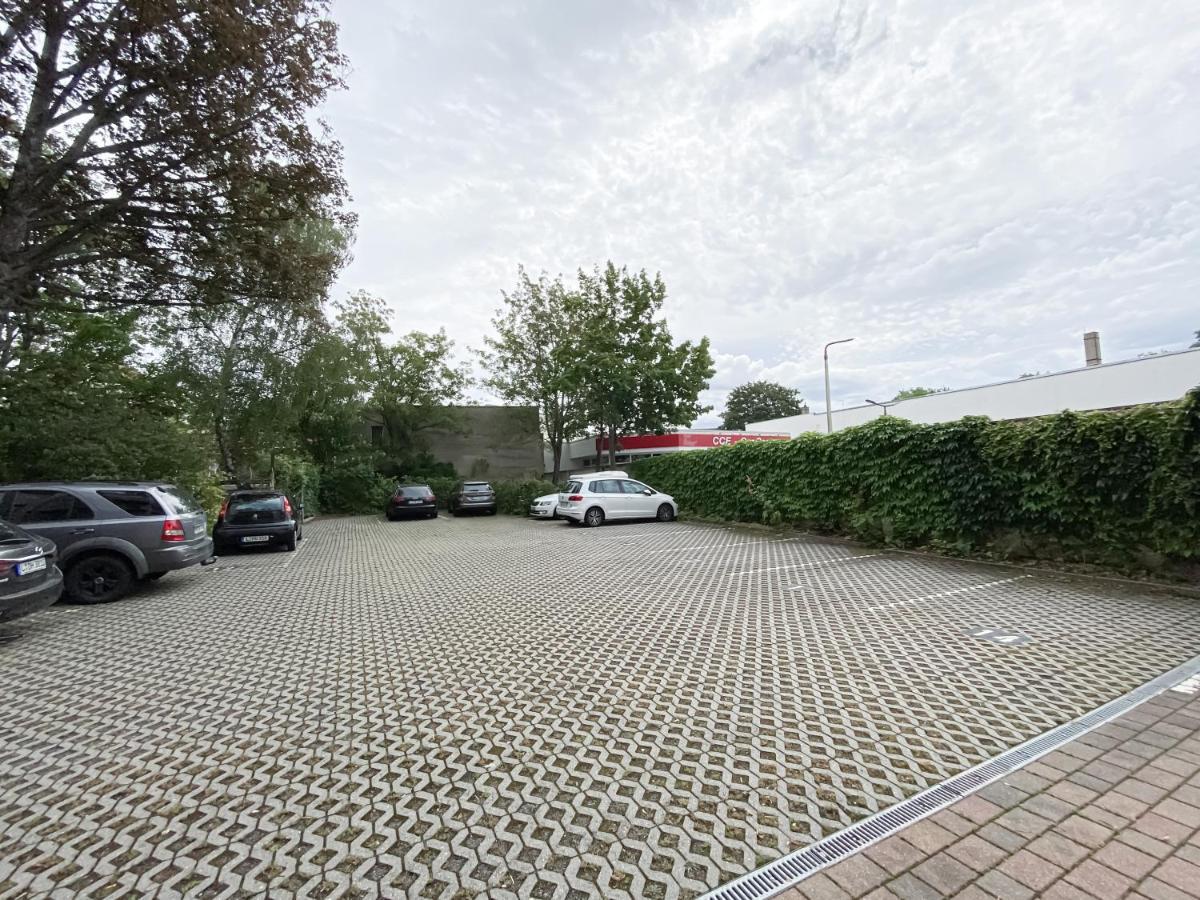 Luxus-Apartment in Leipzig mit Privat-Parkplatz Buitenkant foto